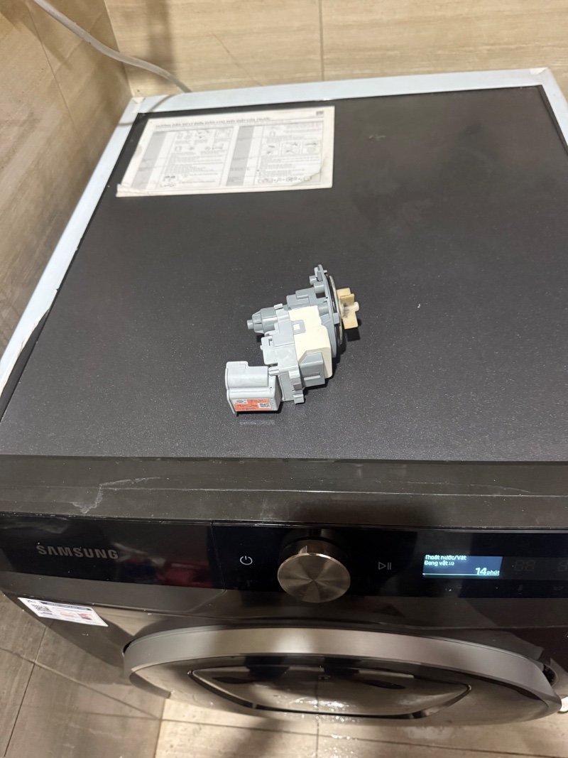 Dịch vụ thay bơm xả máy giặt Samsung chính hãng
